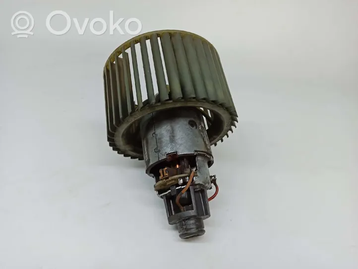 Audi A6 S6 C4 4A Ventola riscaldamento/ventilatore abitacolo 130111162