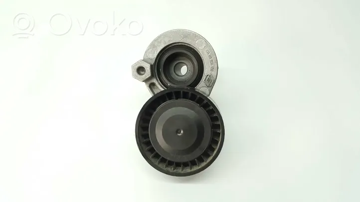 Renault Clio IV Napinacz paska alternatora 