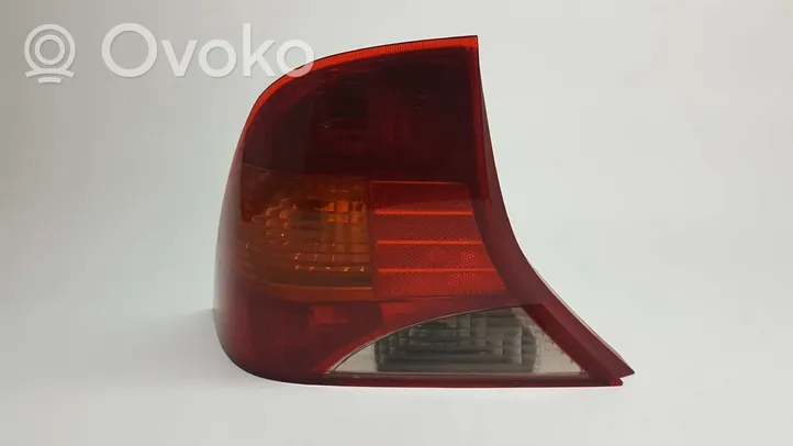 Ford Focus Lampy tylnej klapy bagażnika 1150022