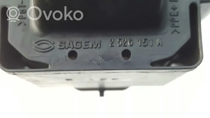 Renault Clio II Cewka zapłonowa wysokiego napięcia 7700873701