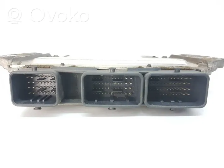 Renault Megane II Komputer / Sterownik ECU silnika 8200283924