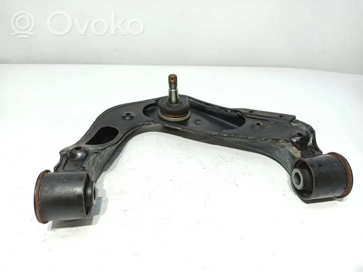 Nissan Pathfinder R51 Triangle bras de suspension inférieur avant 