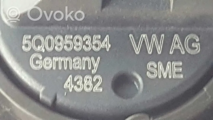 Audi A3 S3 8V Sensor / Fühler / Geber 