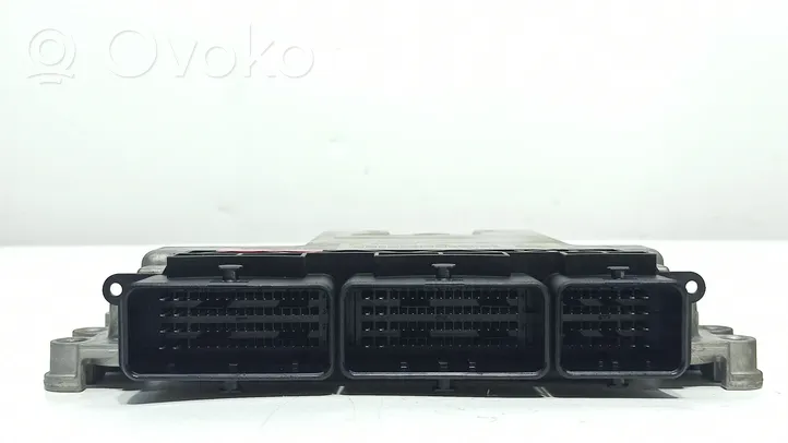 Dacia Sandero Komputer / Sterownik ECU silnika 0281032215