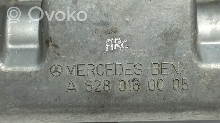 Mercedes-Benz S W220 Pokrywa zaworów A6280100030