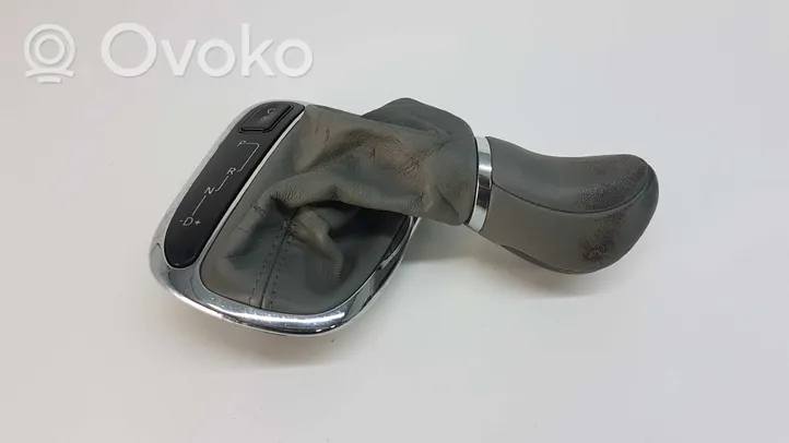 Mercedes-Benz CLK A209 C209 Rivestimento in pelle/manopola della leva del cambio A2032672088