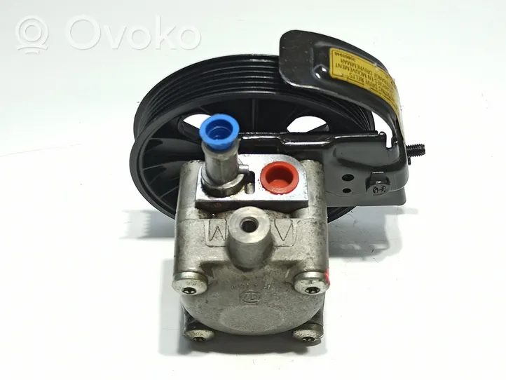 Volvo S40, V40 Ohjaustehostimen pumppu 7613955140