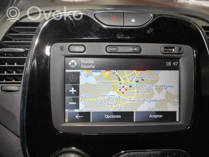 Renault Captur Stacja multimedialna GPS / CD / DVD 281154270R