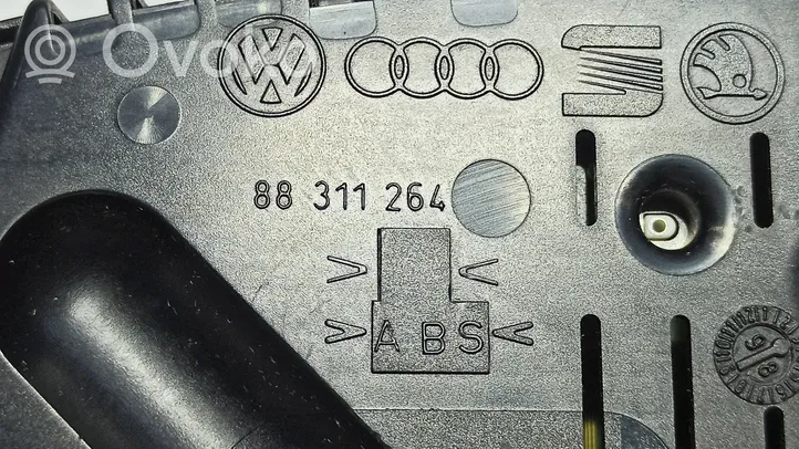 Audi A6 S6 C5 4B Nopeusmittari (mittaristo) 