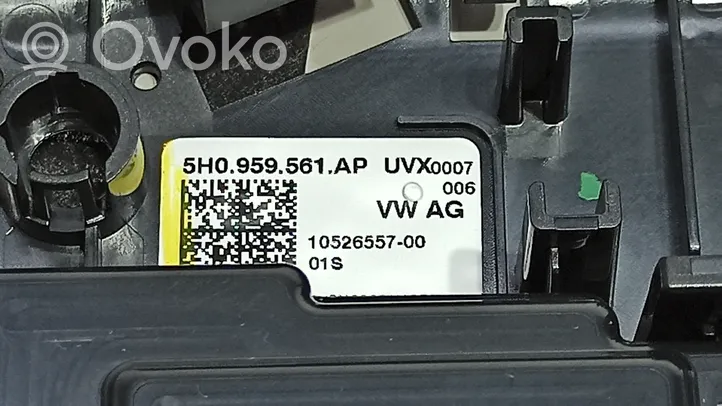 Volkswagen Golf VIII Priekinių vietų apšvietimo žibintas 5H0959561APUVX