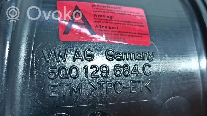 Volkswagen Golf VIII Oro vamzdis į turbiną 5Q0129684E