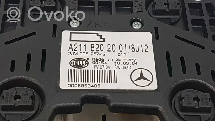 Mercedes-Benz CLS C219 Kattokonsolin valaisinyksikön koristelista 2JM00825712