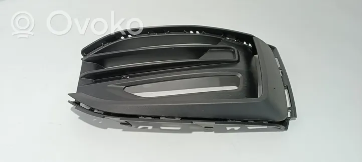 BMW 1 F40 Front bumper lower grill 21163611