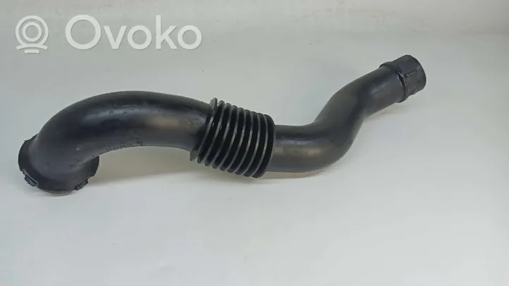 Opel Vivaro Turbo air intake inlet pipe/hose 8200658370A