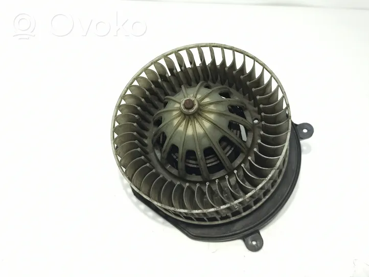 Mercedes-Benz E W211 Ventola riscaldamento/ventilatore abitacolo A2118300408