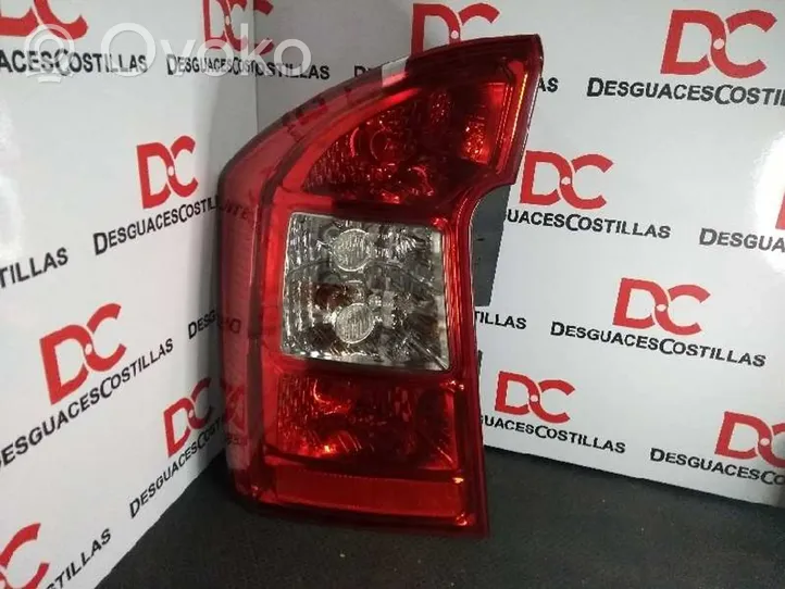 KIA Carens II Lampa tylna 924011D010