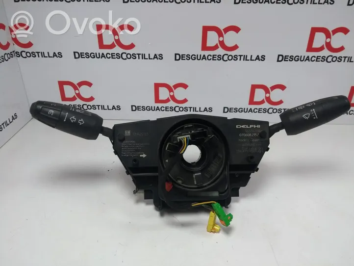 Opel Corsa D Multifunkcinis valdymo jungtukas/ rankenėlė 13142283