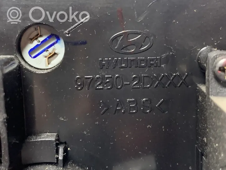 Hyundai Elantra Gaisa kondicioniera / klimata kontroles / salona apsildes vadības bloks (salonā) 972502DXXX