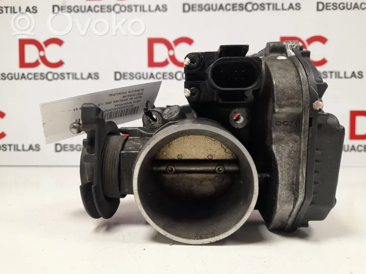 Audi A4 S4 B5 8D Valvola corpo farfallato 058133063M