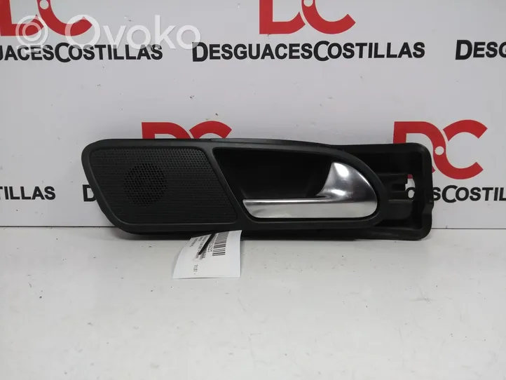 Volkswagen Tiguan Rear door interior handle 5N0839198