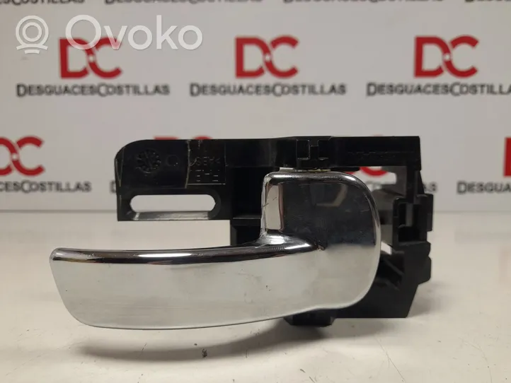 Nissan Qashqai Poignée inférieure de porte avant 80670JD08449