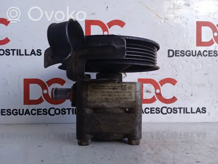 Volvo S70  V70  V70 XC Pompe de direction assistée 7611332105