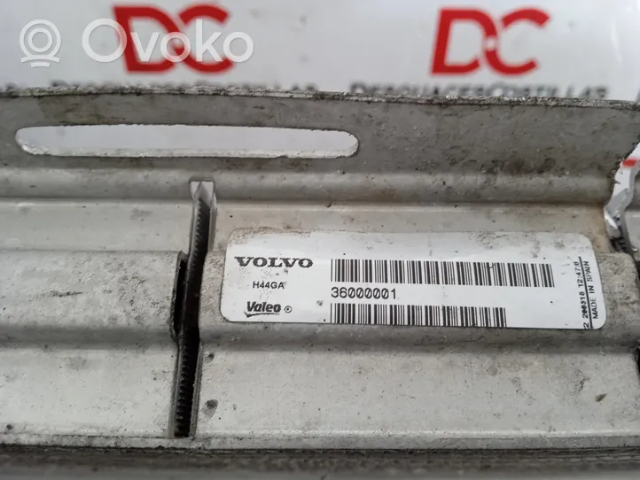 Volvo S70  V70  V70 XC Radiatore di raffreddamento 36000001