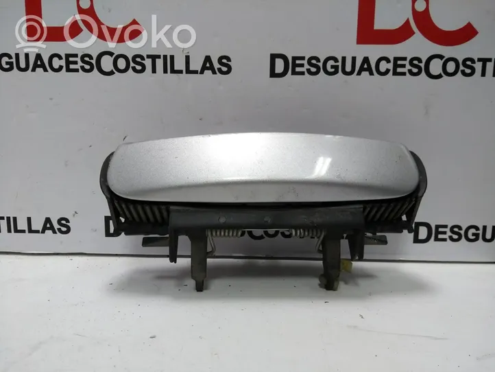 Audi A4 S4 B6 8E 8H Maniglia esterna per portiera posteriore 