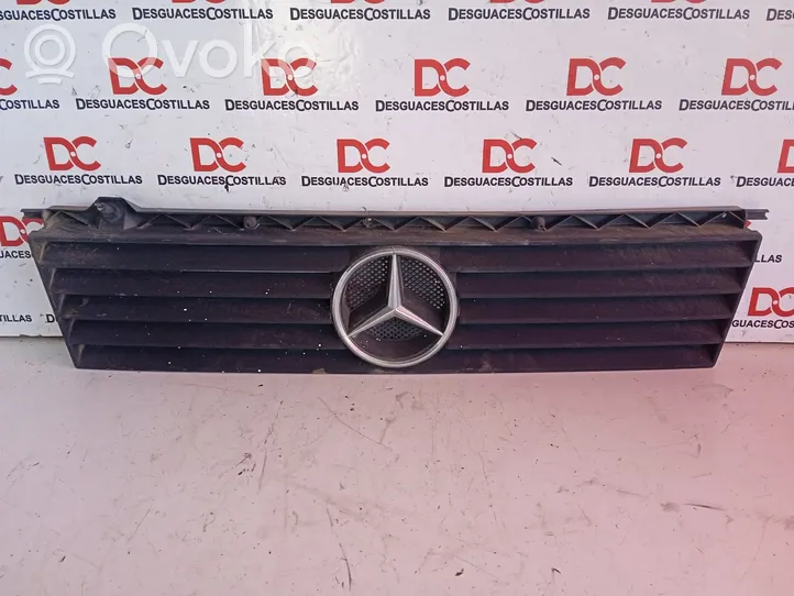 Mercedes-Benz 100 W631 Priekšējais režģis 6317510218