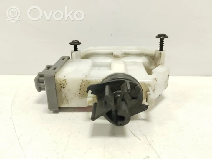 Volkswagen PASSAT B4 Motorino serratura porta anteriore 3A0862153B