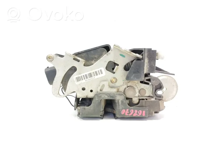 Mercedes-Benz Vaneo W414 Front door lock A4147201135