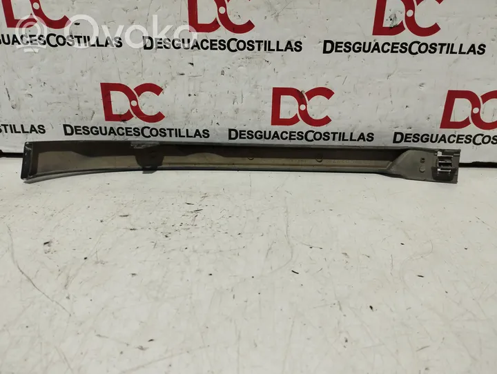 Mercedes-Benz ML W163 Rivestimento modanatura A1638260277