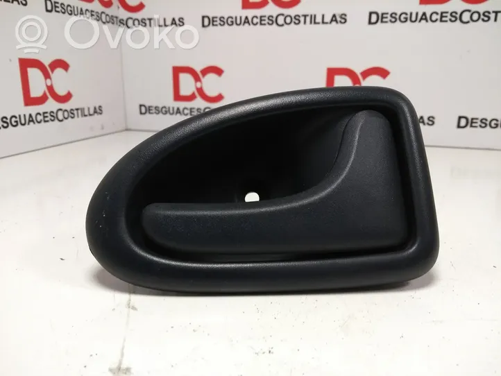 Renault Clio II Front door interior handle 8200028995