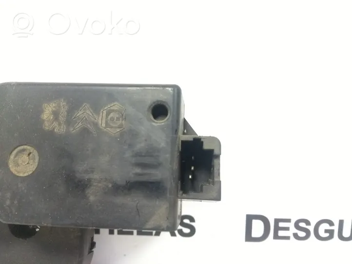 Citroen C4 I Blocco chiusura del portellone 9652301980