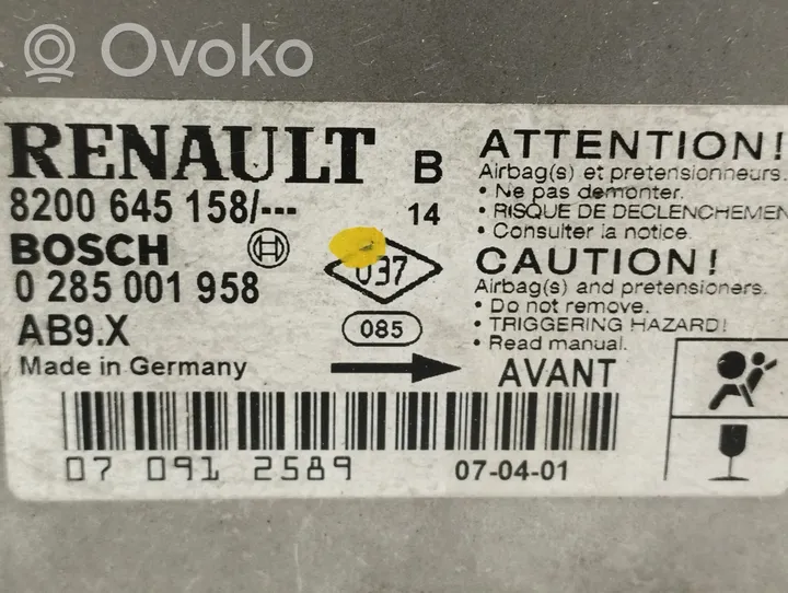 Renault Clio III Module de contrôle airbag 0285001958