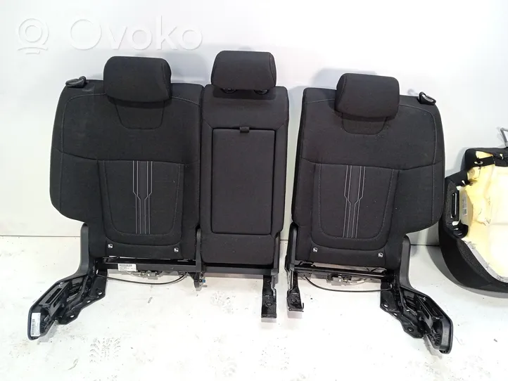 Hyundai Tucson TL Second row seats 89370N7000