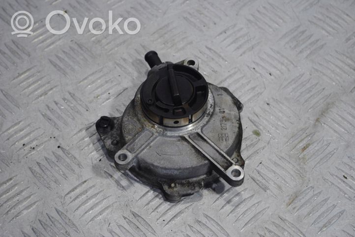 Audi A4 S4 B6 8E 8H Alipainepumppu 06D145100D