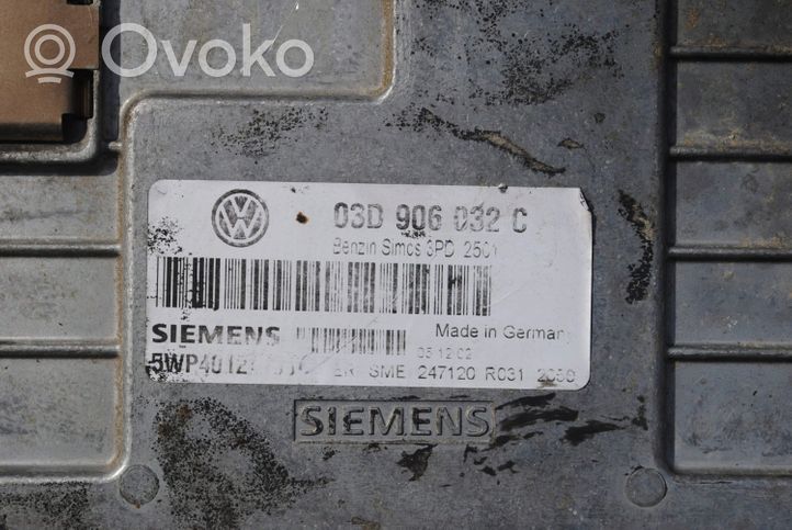 Volkswagen Polo Moottorin ohjainlaite/moduuli 03D906032C