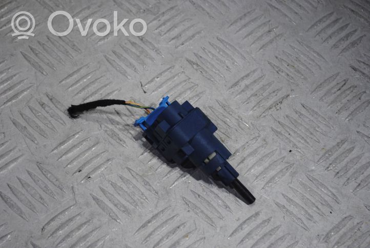 Volkswagen Polo V 6R Clutch pedal sensor 6Q0927189