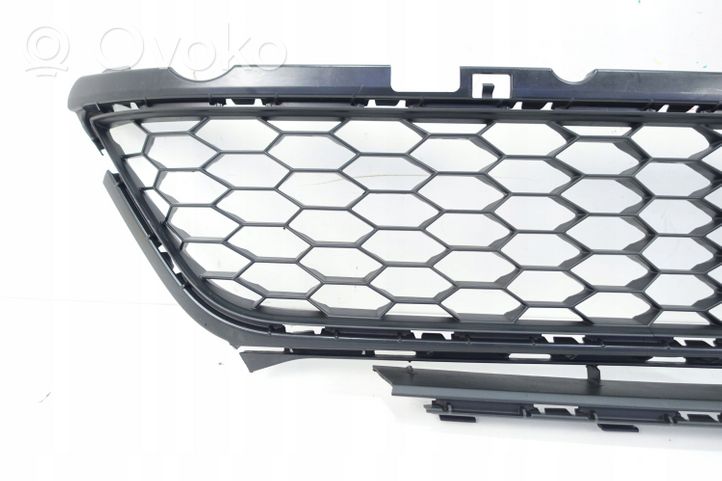 Volkswagen e-Golf Front bumper lower grill 5GE853677B