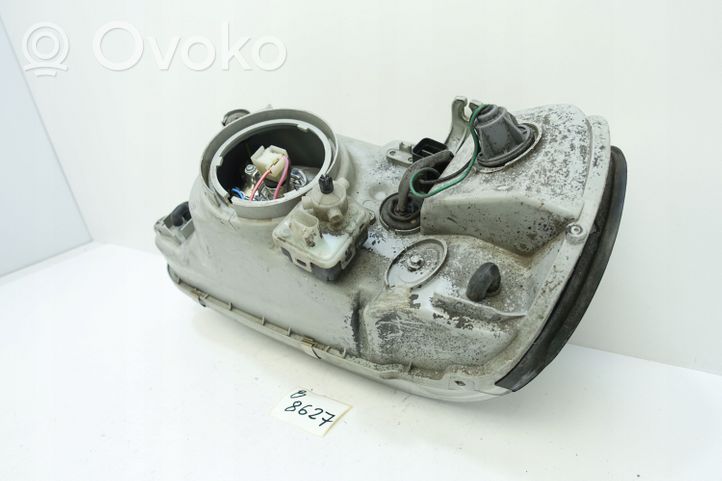 KIA Carnival Lampa przednia 0K55251020