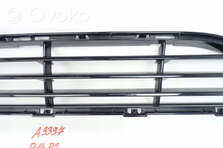 Volvo V40 Grille inférieure de pare-chocs avant 31283743