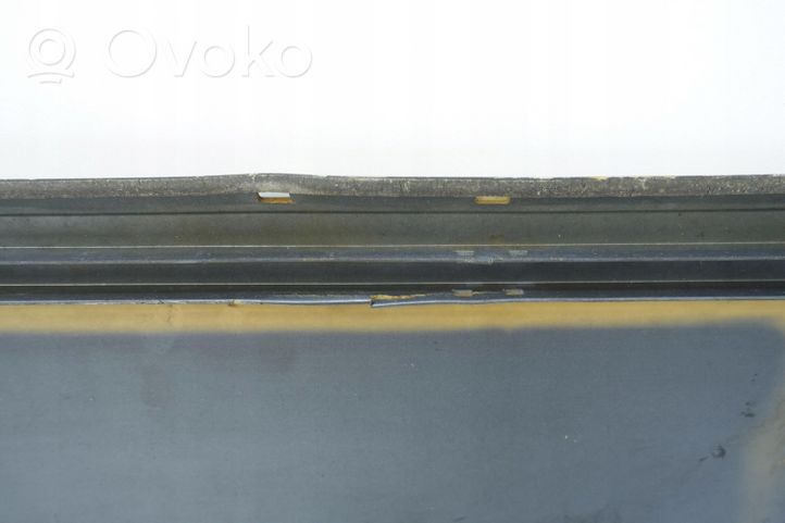 Mercedes-Benz E W124 Front door trim (molding) LISTWA DRZWI LEWY PRZÓD M