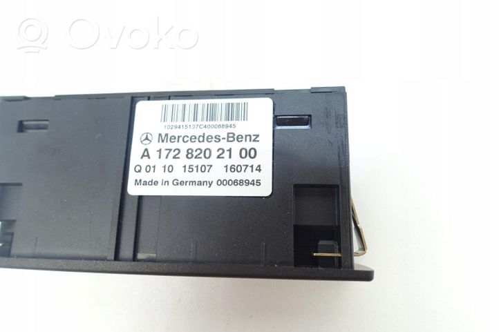 Mercedes-Benz A W176 Connecteur/prise USB A1728202100