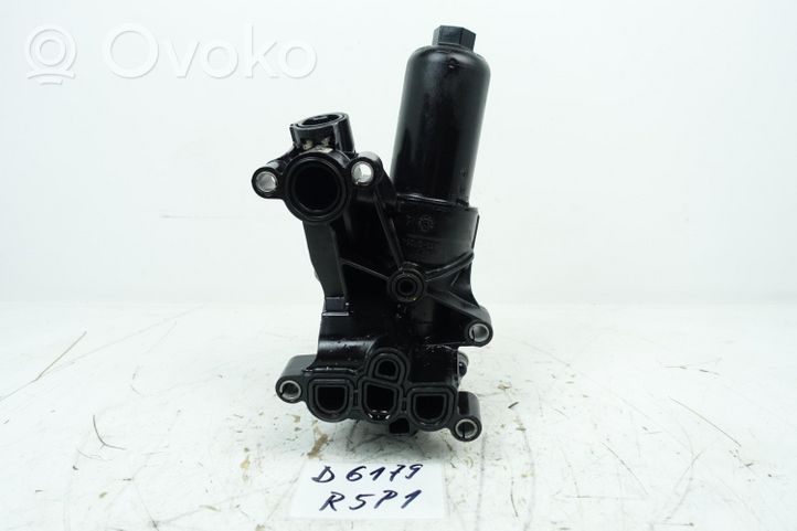 Volkswagen Golf VIII Support de filtre à huile 05L115389AC