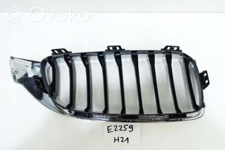 BMW 4 F32 F33 Grille calandre supérieure de pare-chocs avant 