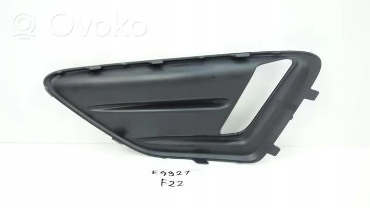 Volvo XC60 Front bumper lower grill KRATKA