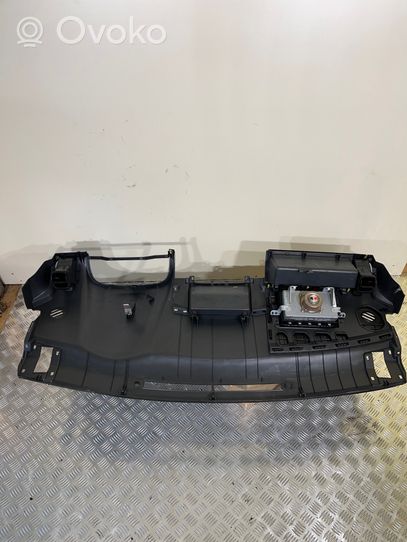 Toyota Corolla Verso AR10 Panelė 553020F010