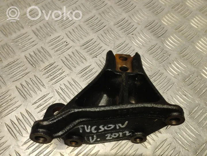 Hyundai Tucson LM Gearbox mounting bracket TUCSON