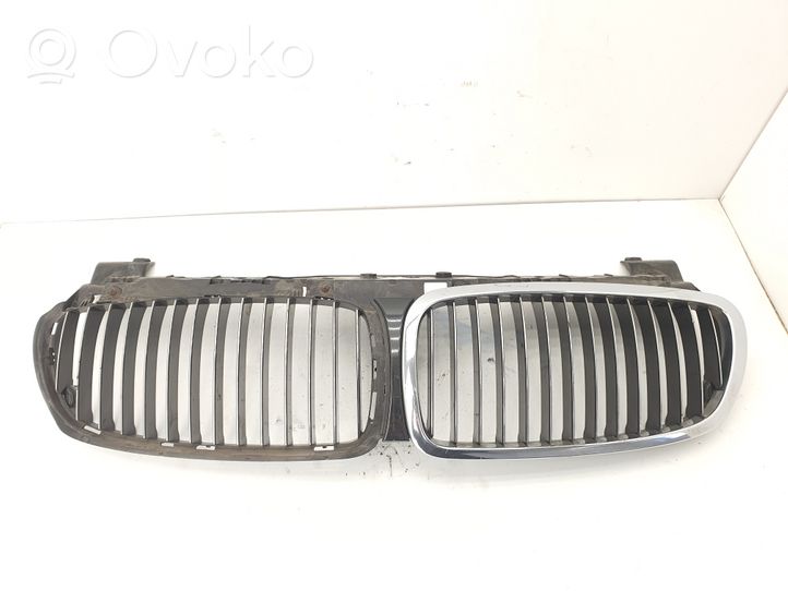 BMW 7 E65 E66 Grille calandre supérieure de pare-chocs avant 7145738